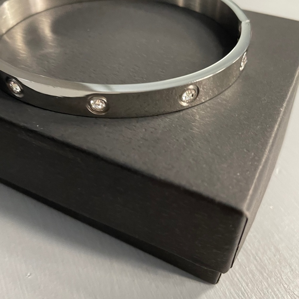 Stainless steel bangle bracelet - Picture 7 of 16